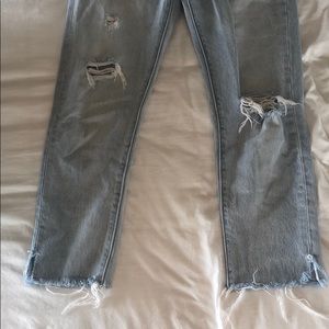 Levi's Jeans - Levi’s 501 Tapered Jean Levi's Jeans - Levi’s 501 Tapered Jean